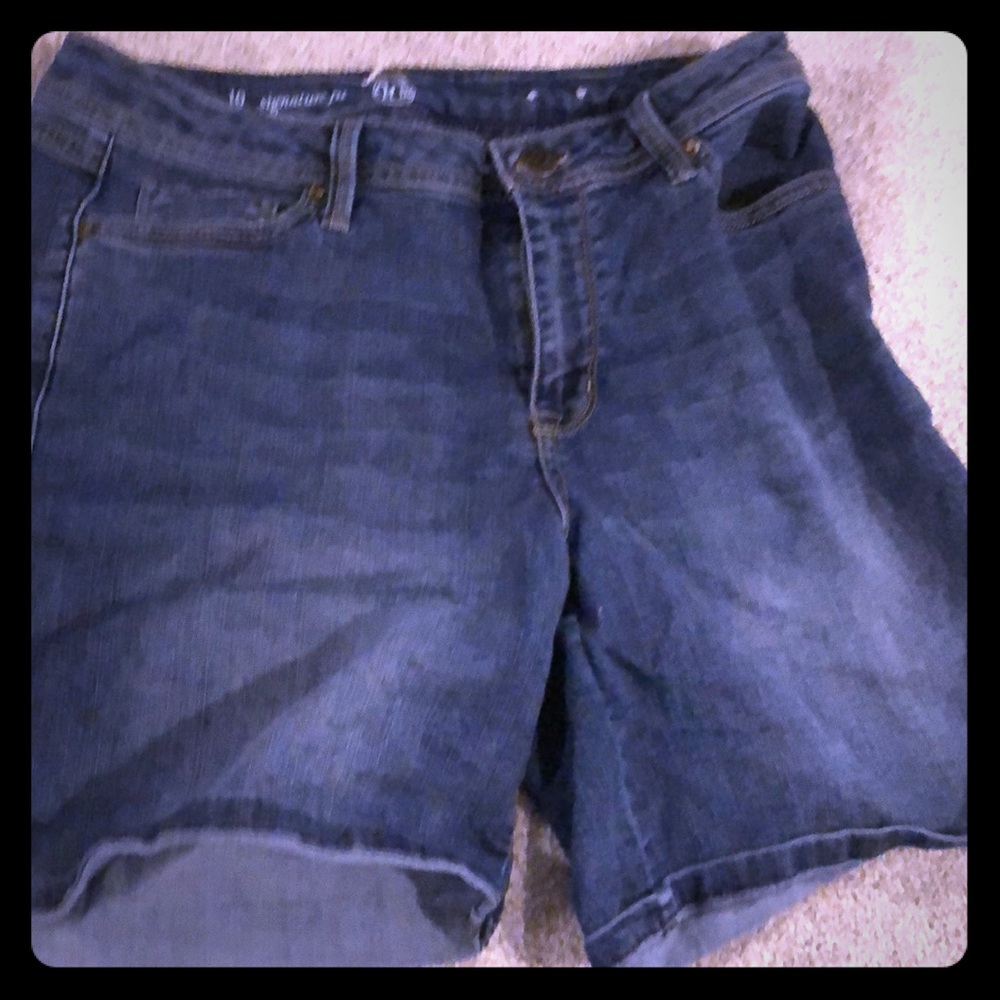 Dressbarn shorts signature fit